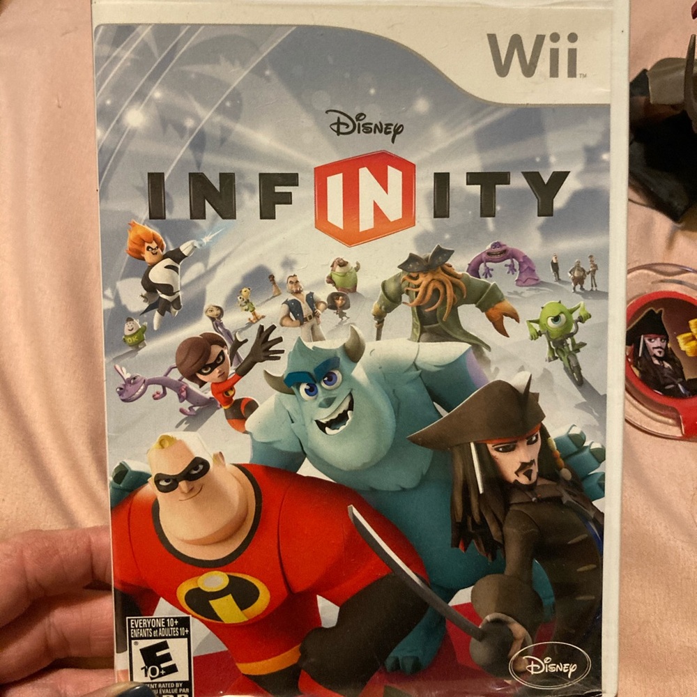 Disney Infinity for Wii with characters